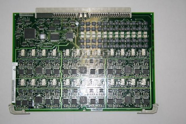 Mặt trước SLA24 - Card mở rộng 24 máy lẻ cho tổng đài siemens hipath 3550